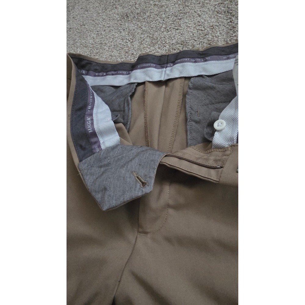 Haggar Premium Comfort Dress Pants Mens 32x32 Tan Khaki Straight Fit Flat Front